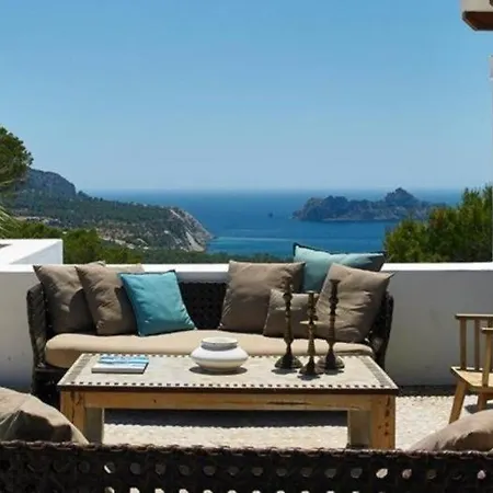 With 6 Bedrooms In
