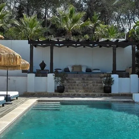 With 6 Bedrooms In Appartement Santa Eularia des Riu